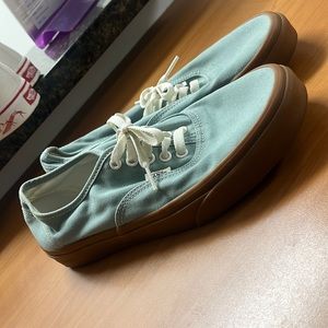 Men’s vans size 8.5 men’s teal/gum sole shoes brand new